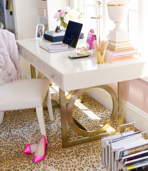 Leopar Resimli Hali Dekorasyon Modelleri